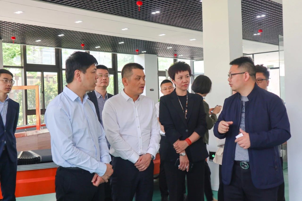 快訊 | 溫州市甌海區(qū)領導一行蒞臨寶開參觀考察